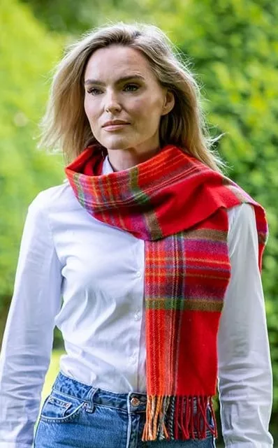 100% lambswool Red, Green & Blue 207