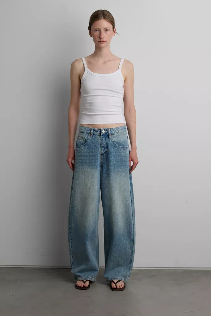 27" CURVE LEG MID RISE DENIM JEAN