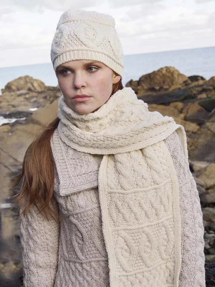 Aran Scarf With Diamond Cable Knit