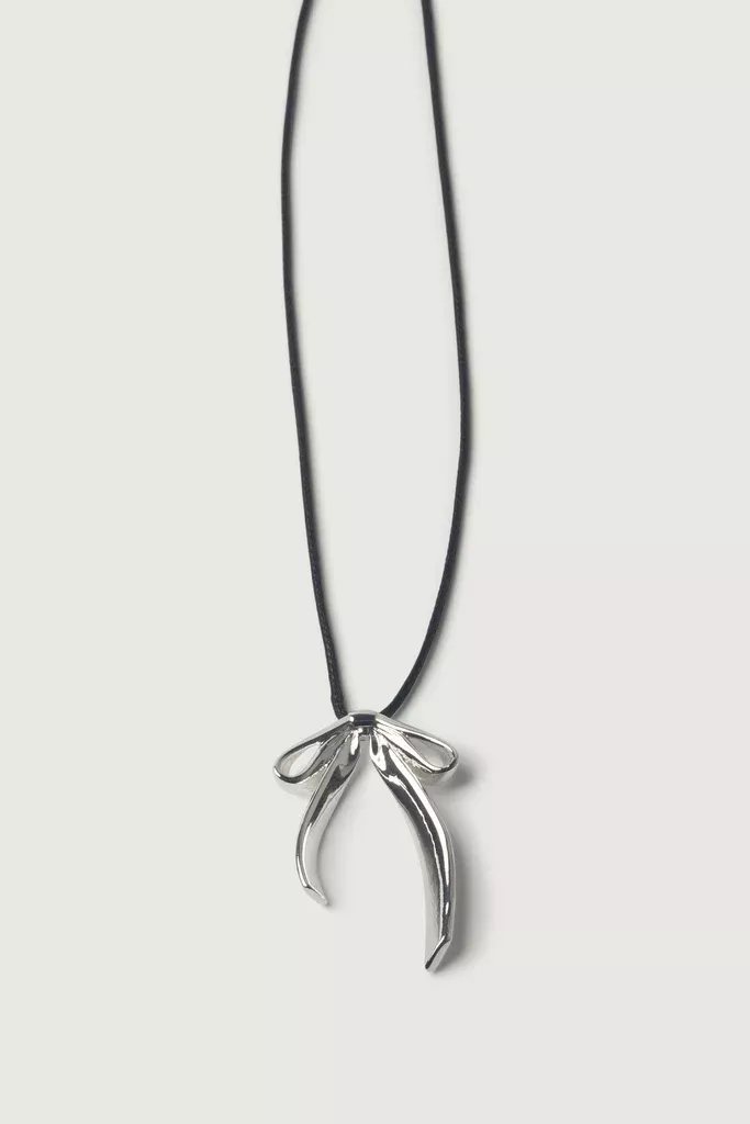 BOW NECKLACE