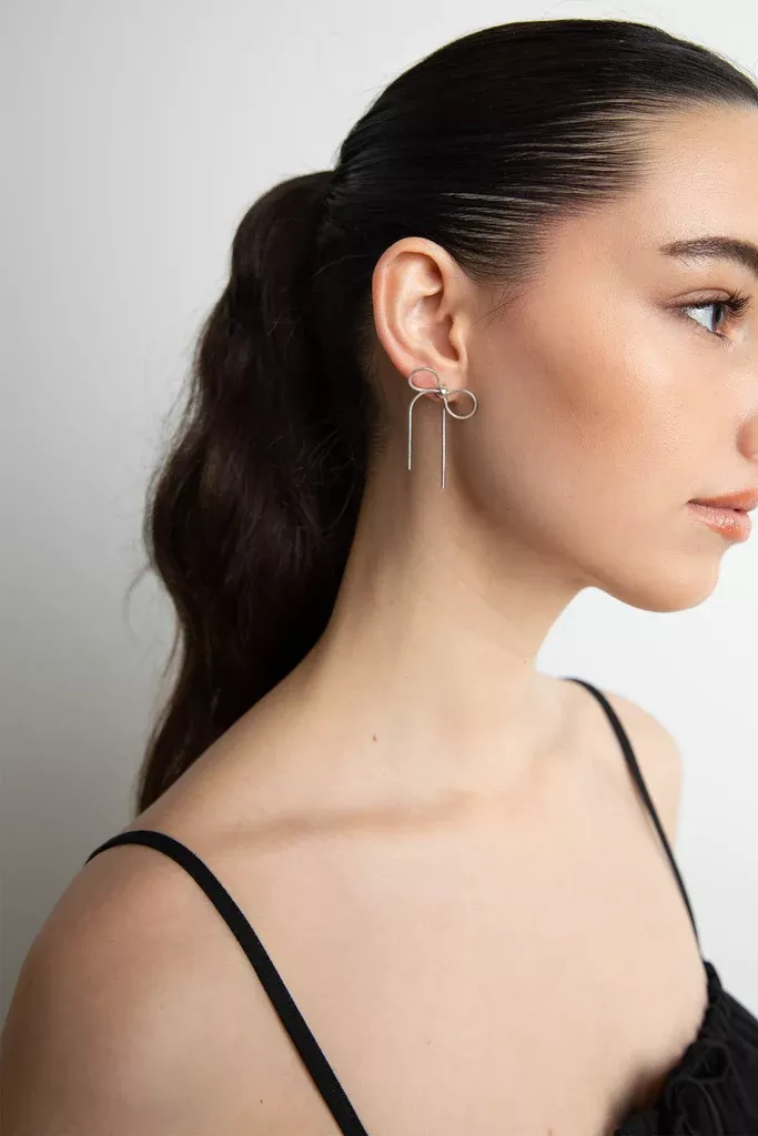 CHAIN BOW EARRING