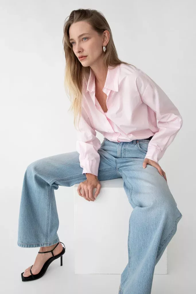 CLASSIC BUTTON-UP SHIRT