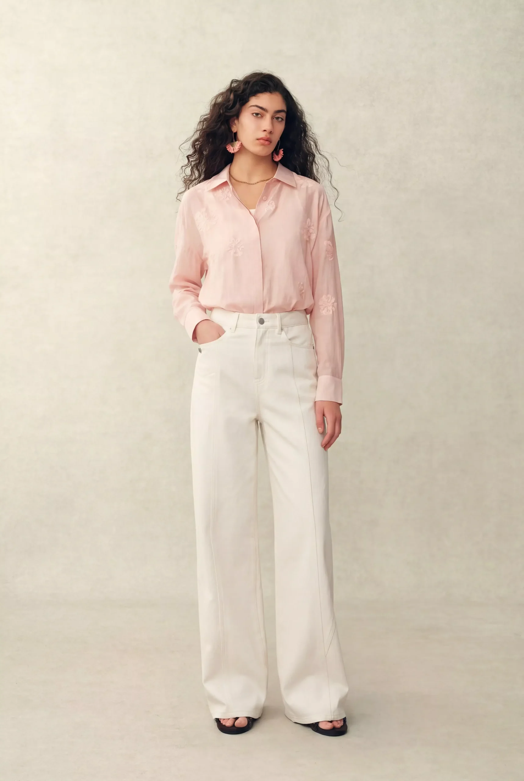 Colette Embroidery Shirt in Linen Blend