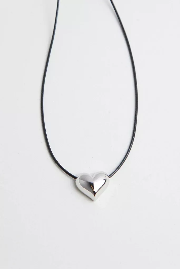 CORD NECKLACE WITH BUBBLE HEART