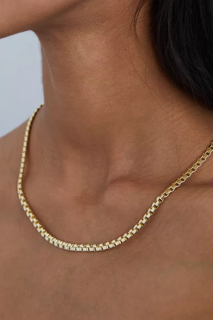 CURB CHAIN NECKLACE