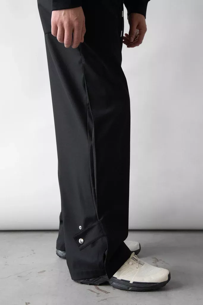 ELASTIC WAIST NYLON PANT