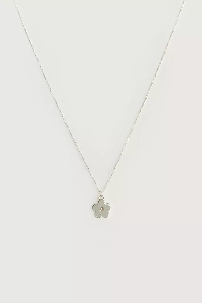 FLOWER CHARM NECKLACE