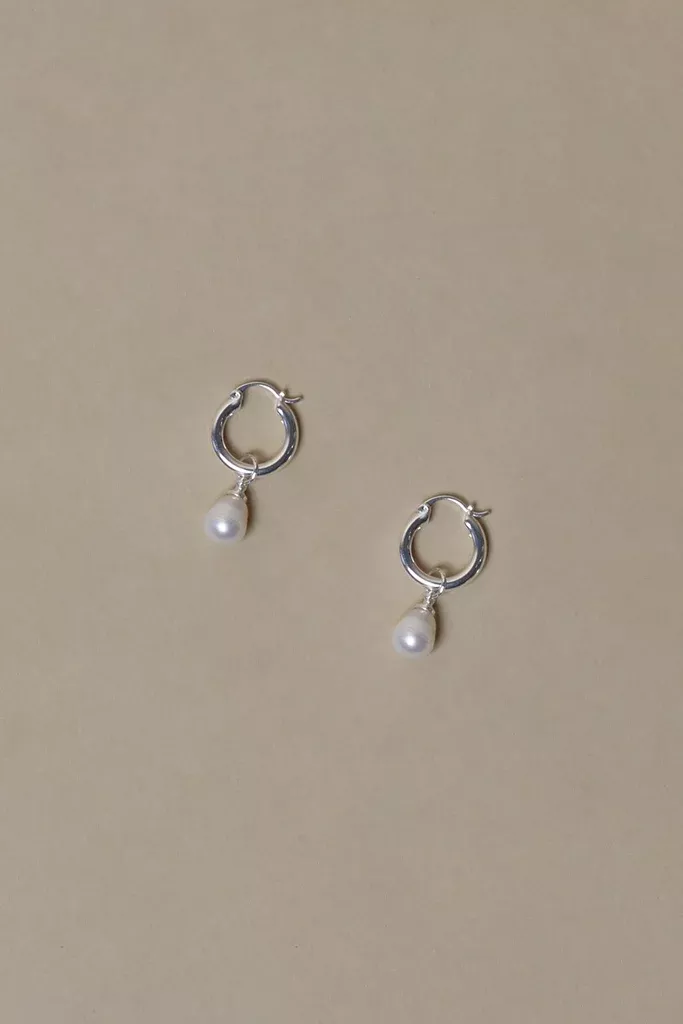 FRESH WATER PEARL EARRINGS
