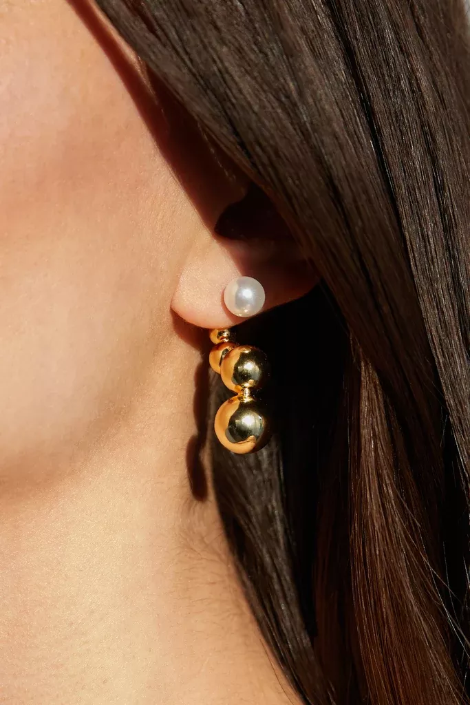 GOLD EARRINGS WITH PEARL DETAIL