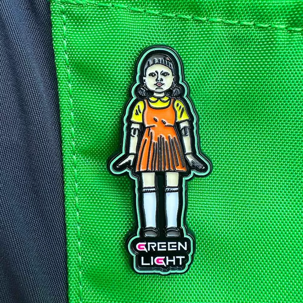 Green Light Girl Disc Golf Pin