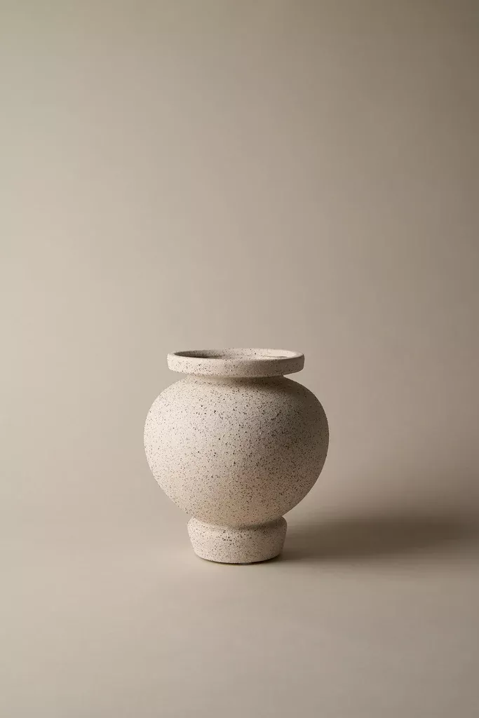 HERA VASE