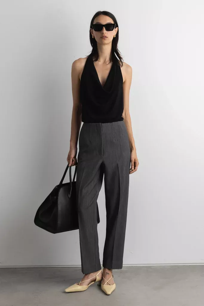 HIGH-RISE WAIST TAPERED TROUSER
