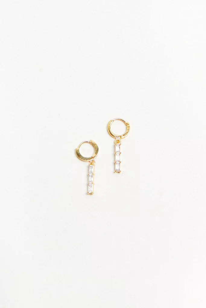 HOOP EARRING WITH STONED BAR PENDANT