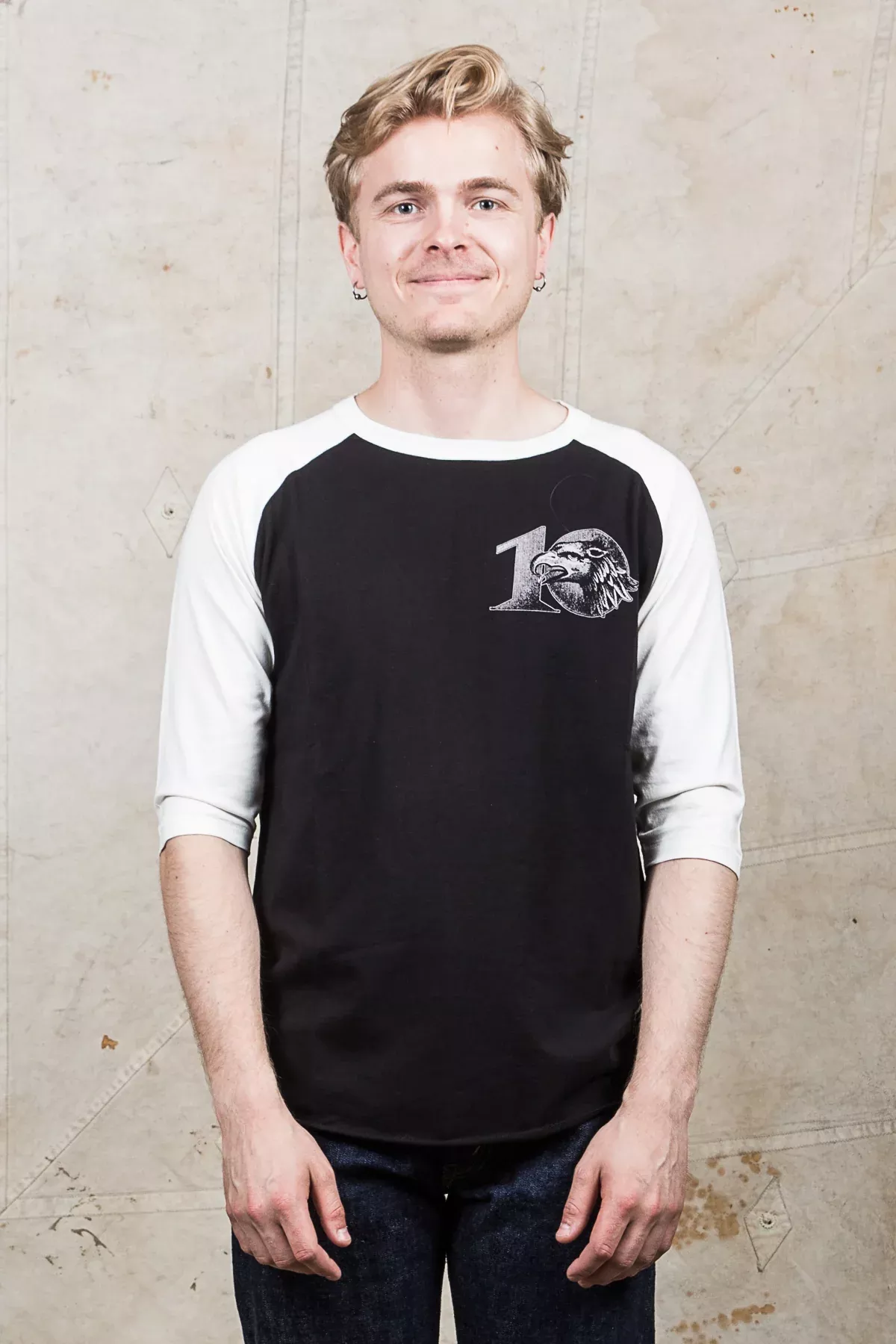 Indigofera Leon Raglan Black / Cocatoo 10 Years