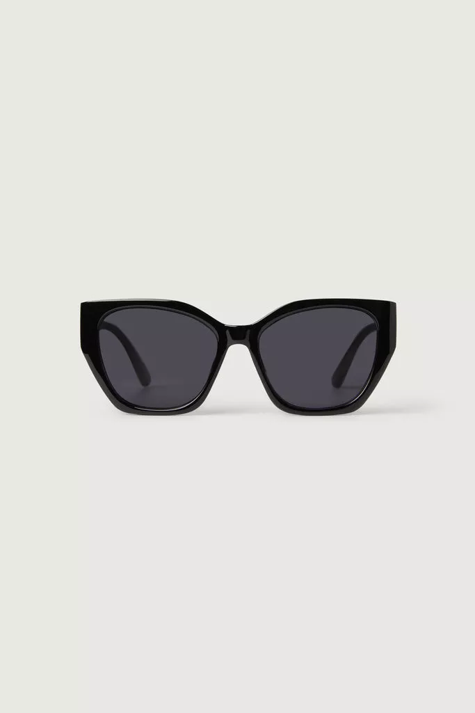 LARGE CAT EYE SUNGLASSES