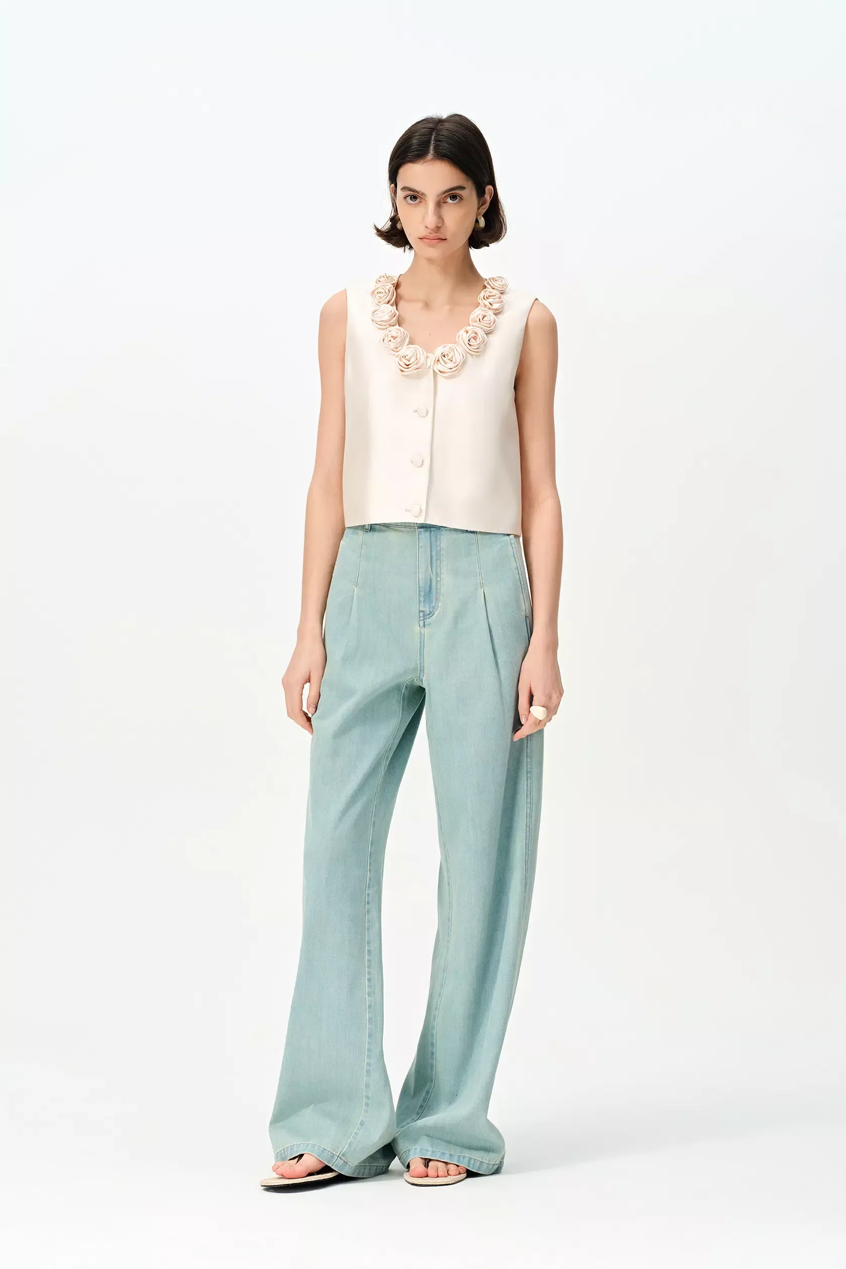 Loira 3D Flower Vest in Silk Wool Satin