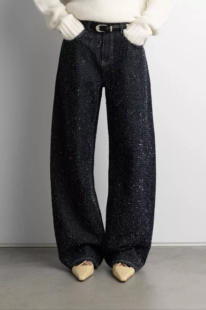 MID-RISE BARREL LEG BOUCLE TEXTURED JEAN