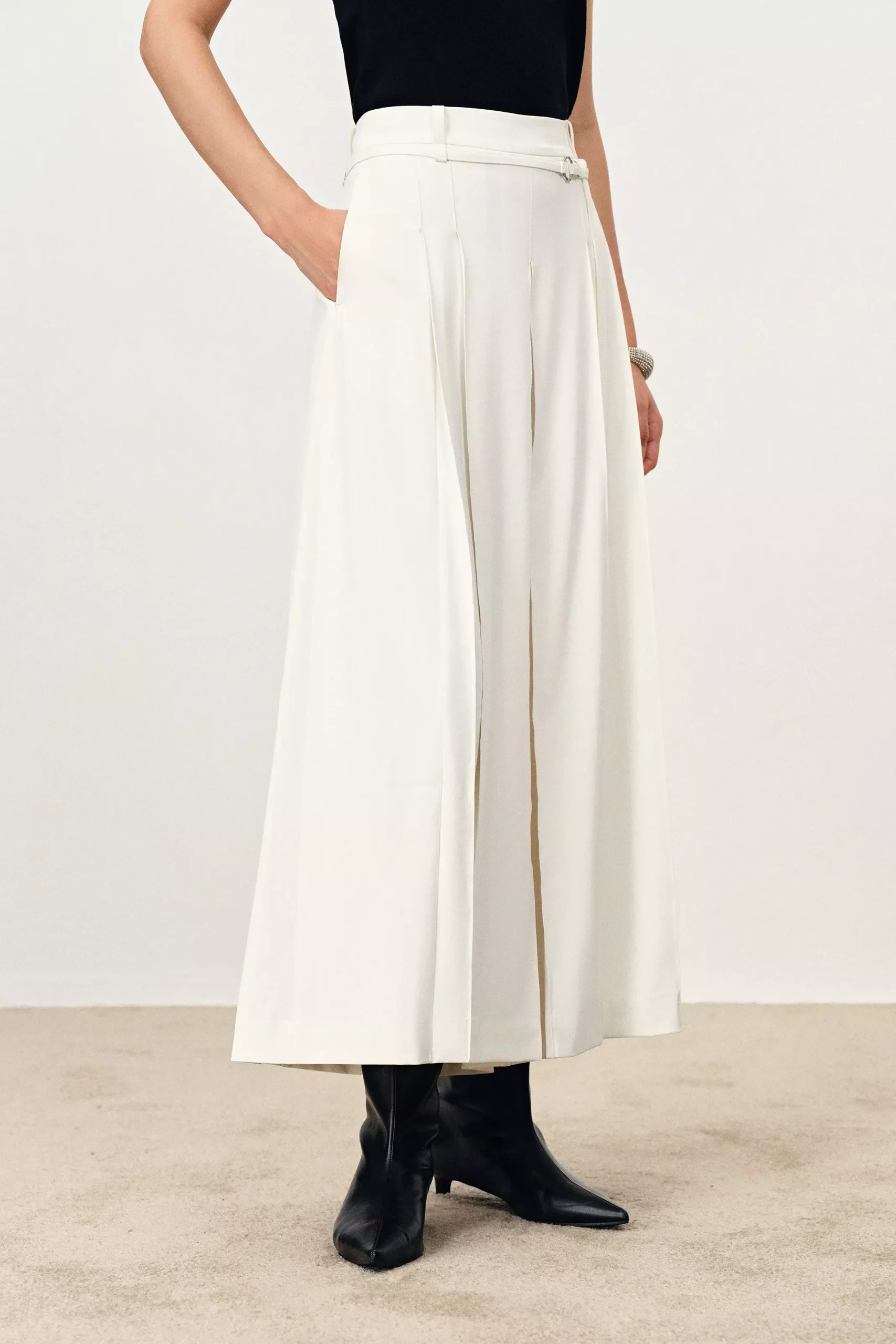 Mignon Anti Transparency Wide Leg Culottes in Lightweight Suiting