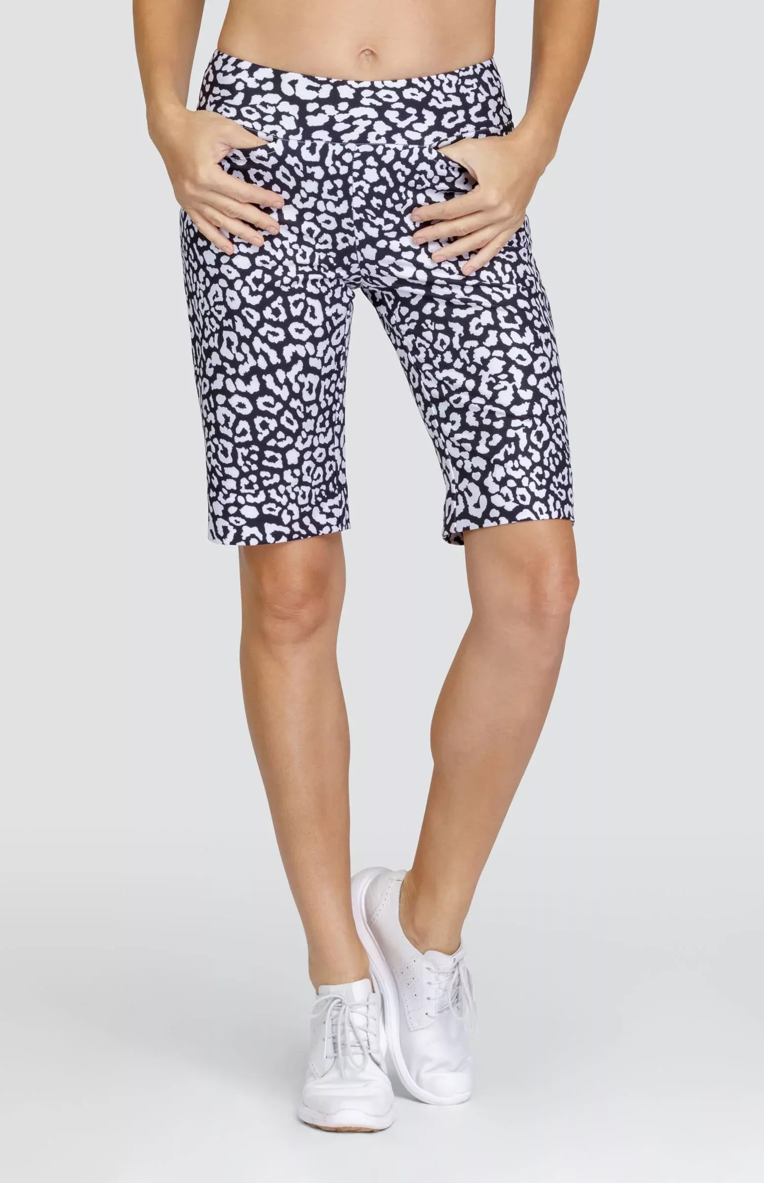 Mulligan 21" Short - Onyx Leopard