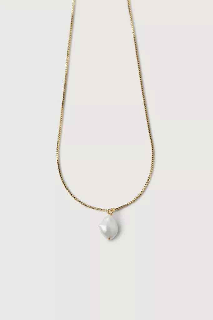 NATURAL PEARL PENDANT NECKLACE