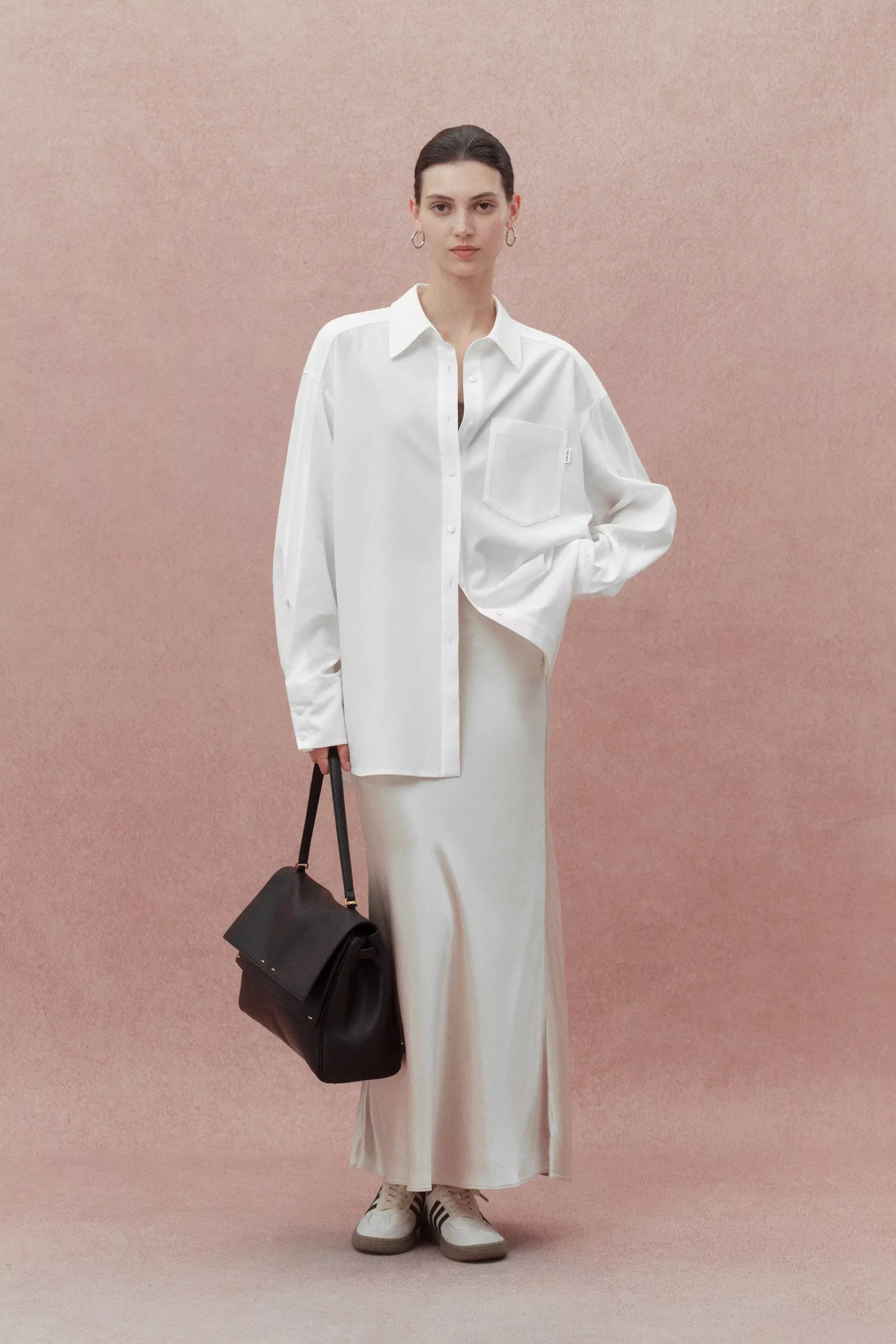 Nicole Oversized Shirt in Cotton Plain Weave