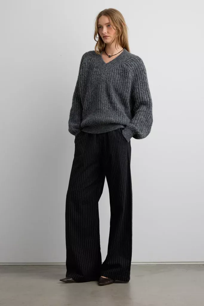 OVERSIZED RAGLAN RIBBED KNIT SWEATER