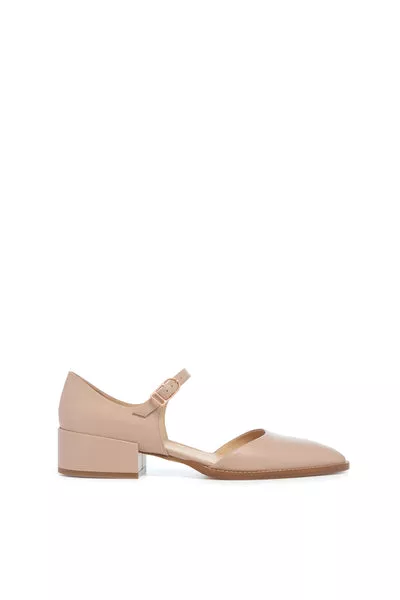 Riley Sandal in Nude Leather