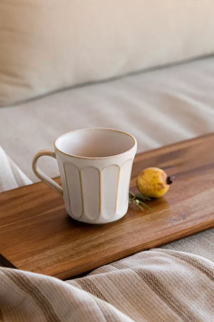 SCALLOPED MUG
