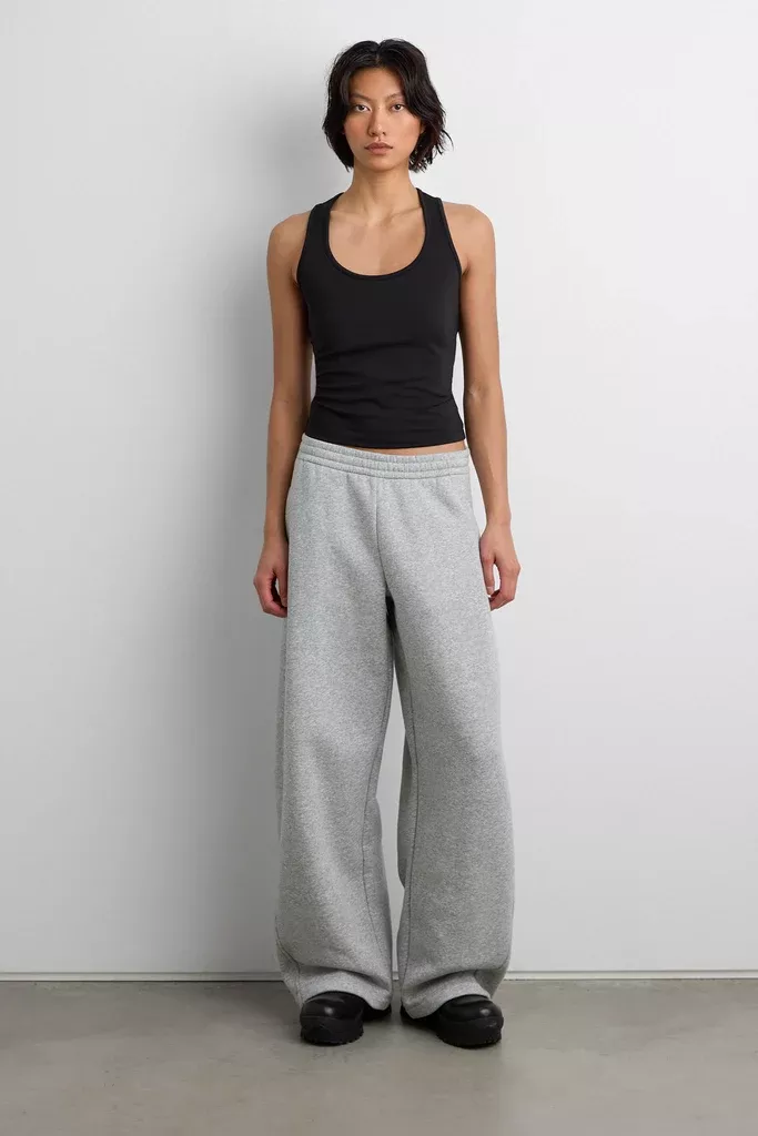 SLIM FIT SCOOP NECK TANK TOP