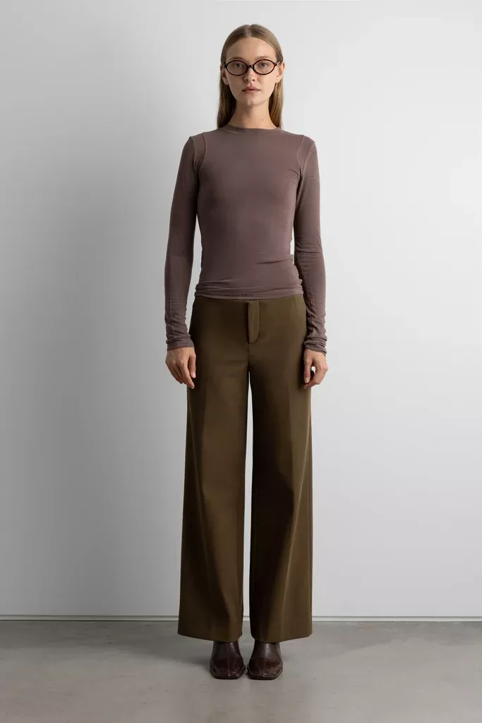STITCHED SHOULDER LONG-SLEEVE T-SHIRT
