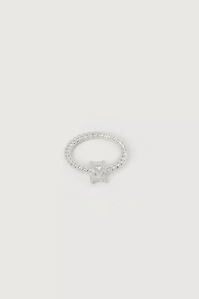 TWISTED RING WITH STONE
