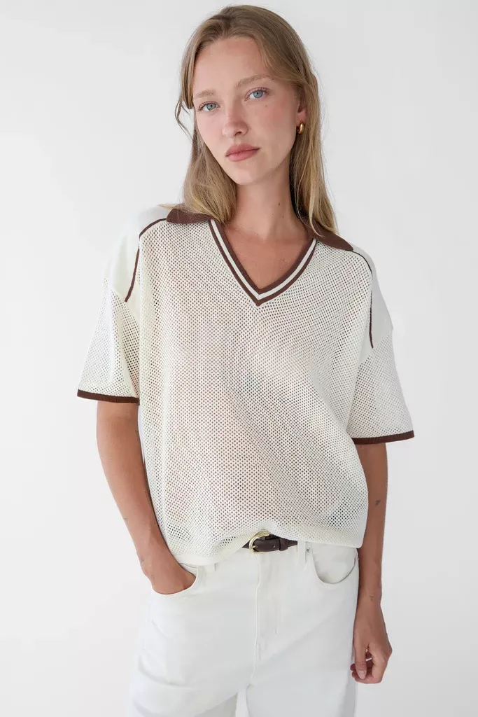 V-NECK MESH CROCHET POLO