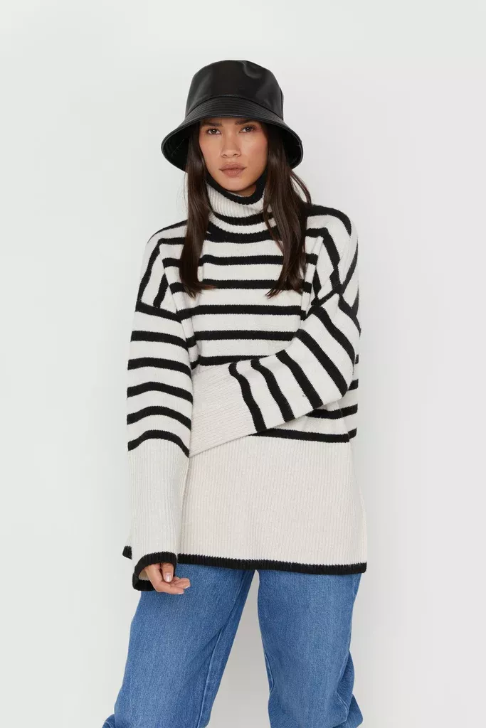 VEGAN LEATHER BUCKET HAT