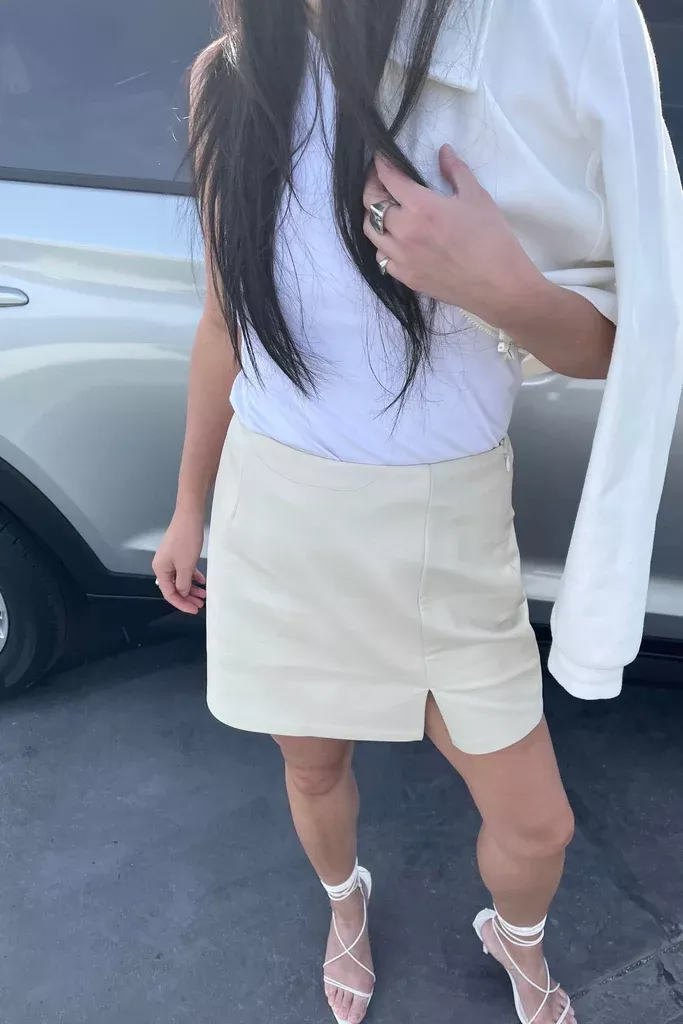 VEGAN LEATHER MINI SKIRT