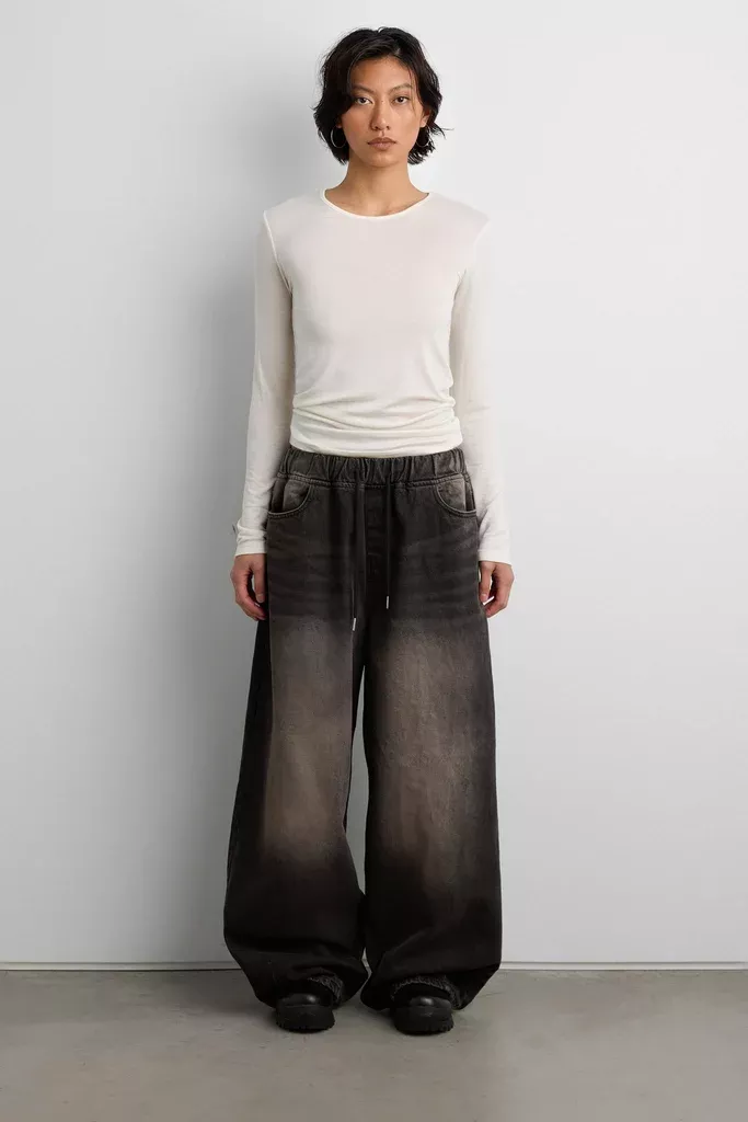 VINTAGE WASH ELASTIC WAIST JEAN